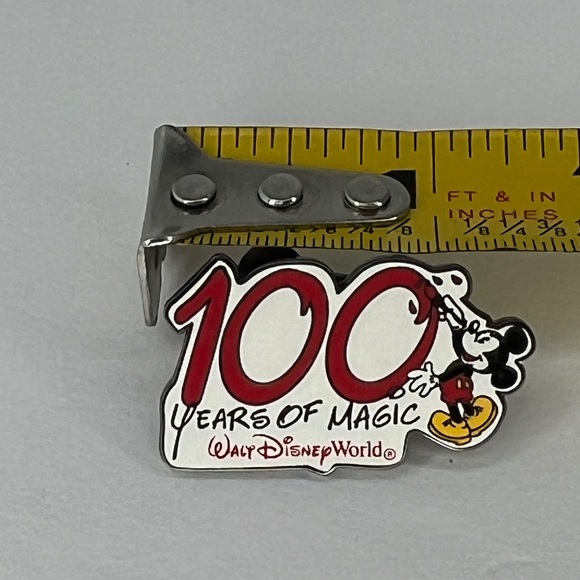 Disney Pin 100 Years of Magic Mickey Painting Walt Disney World 2001 Vintage - Picture 4 of 5